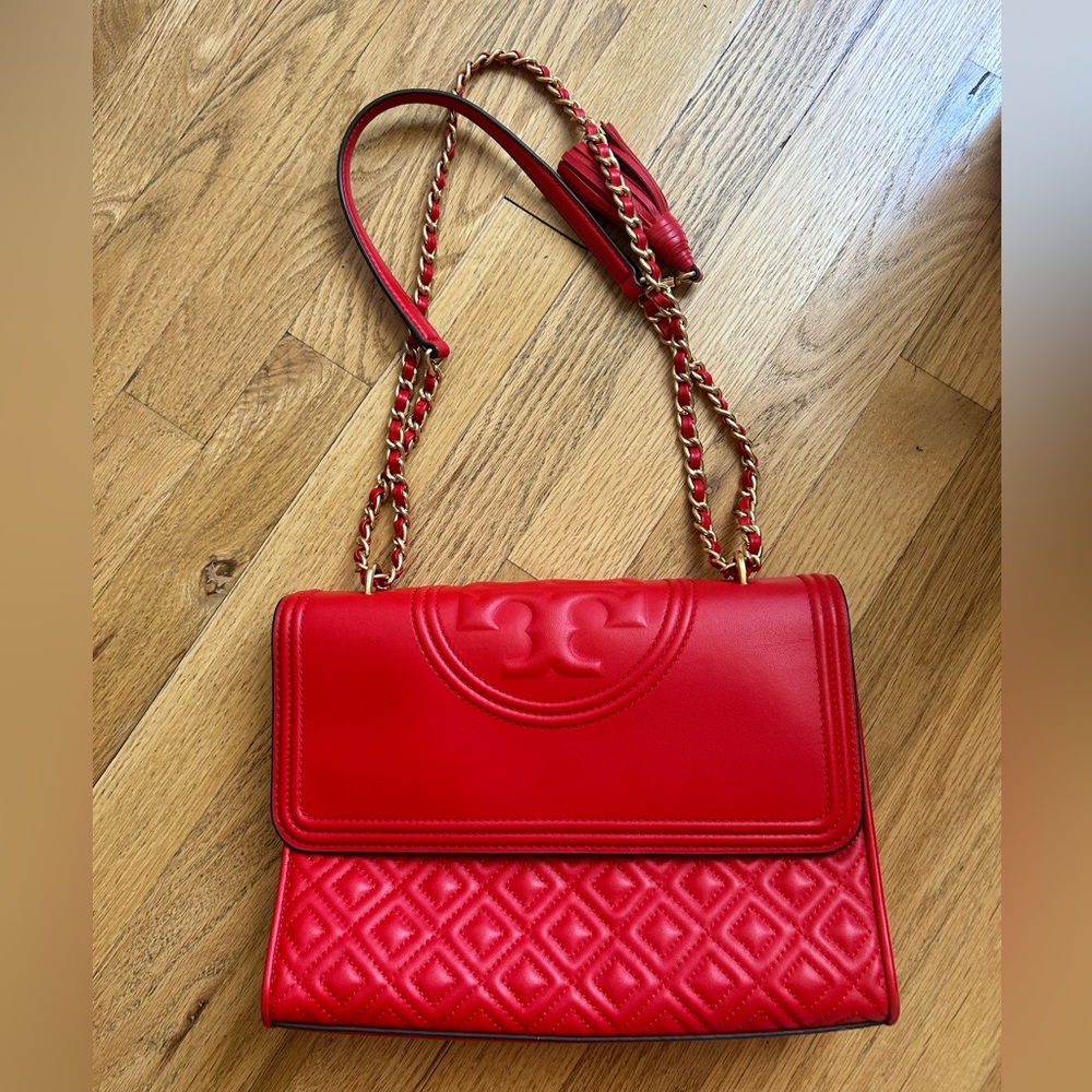 TORY BURCH LARGE FLEMING SHOULDER BAG RED